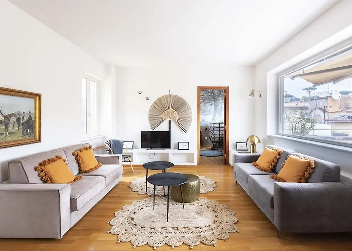 Romac - Condotti Penthouse In The Spanish Steps Area *